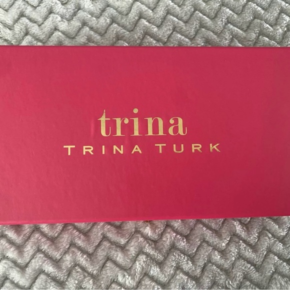 TRINA TURK Large Zip around wallet NWT - Picture 5 of 5